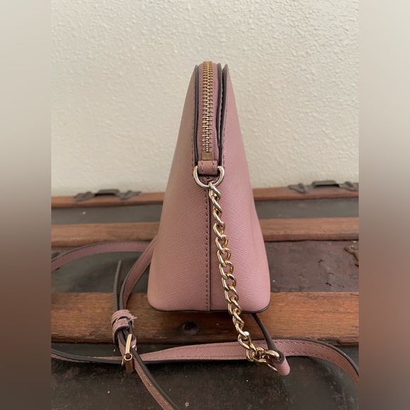 Authentic Michael Kors Cindy LG Dome leather crossbody bag purse ~ - Picture 16 of 16